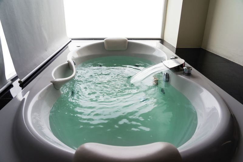 Whirlpool Spa Tub